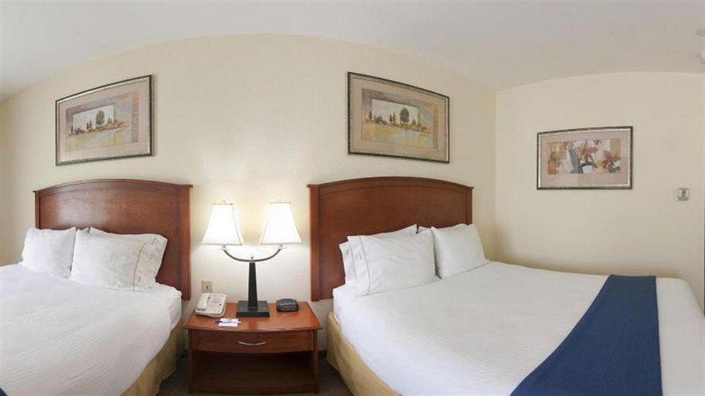 Holiday Inn Express Hotel & Suites Decatur, Tx By Ihg Exterior foto