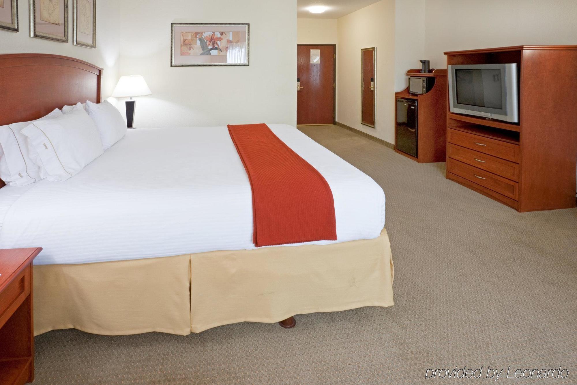 Holiday Inn Express Hotel & Suites Decatur, Tx By Ihg Exterior foto
